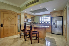 Villa La Estancia Condo with Pools, Hot Tub and Balcony